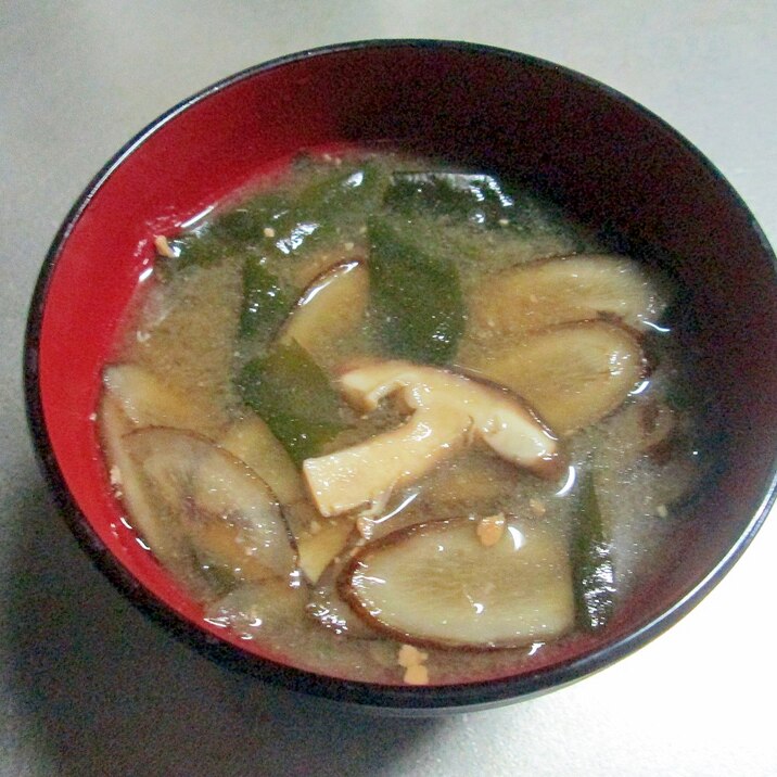 繊維が嬉しい ゴボウと椎茸の味噌汁 レシピ 作り方 By カゲジジ 楽天レシピ 繊維が嬉しい ゴボウと椎茸の味噌汁 レシピ 作り方 By カゲジジ 楽天レシピ